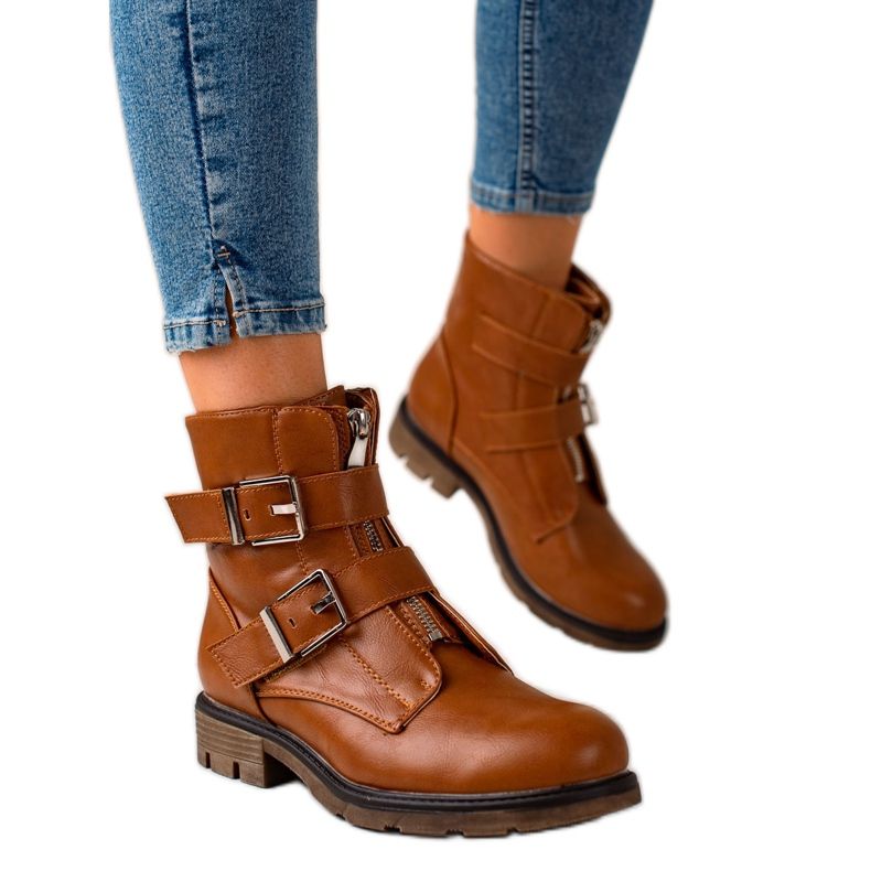 Kayla Travailleurs occasionnels bruns