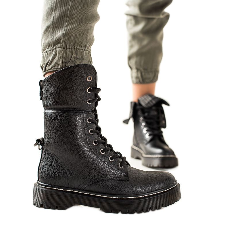 TRENDI Bottes à tige retroussée le noir TRENDI Bottes à tige retroussée le noir