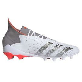 Chaussures de foot Adidas Predator Freak.1 Ag M FY6254 gris, blanc blanche