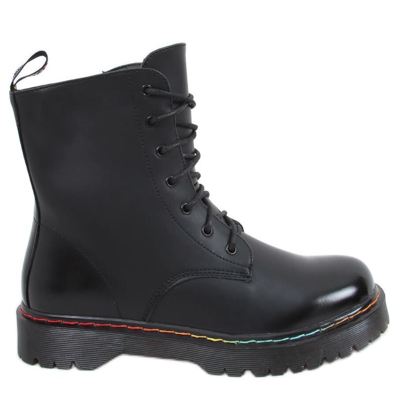 Martensiaki avec le fil coloré Ohio Black le noir