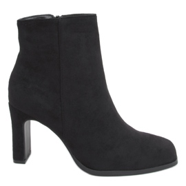 Talons hauts en daim noir Madison le noir