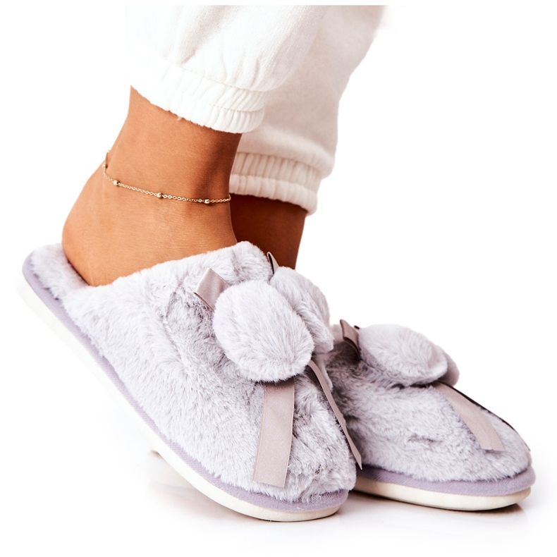 Chaussons Gris Pamppy Fourrure Avec Pompons Chaussons Gris Pamppy Fourrure Avec Pompons
