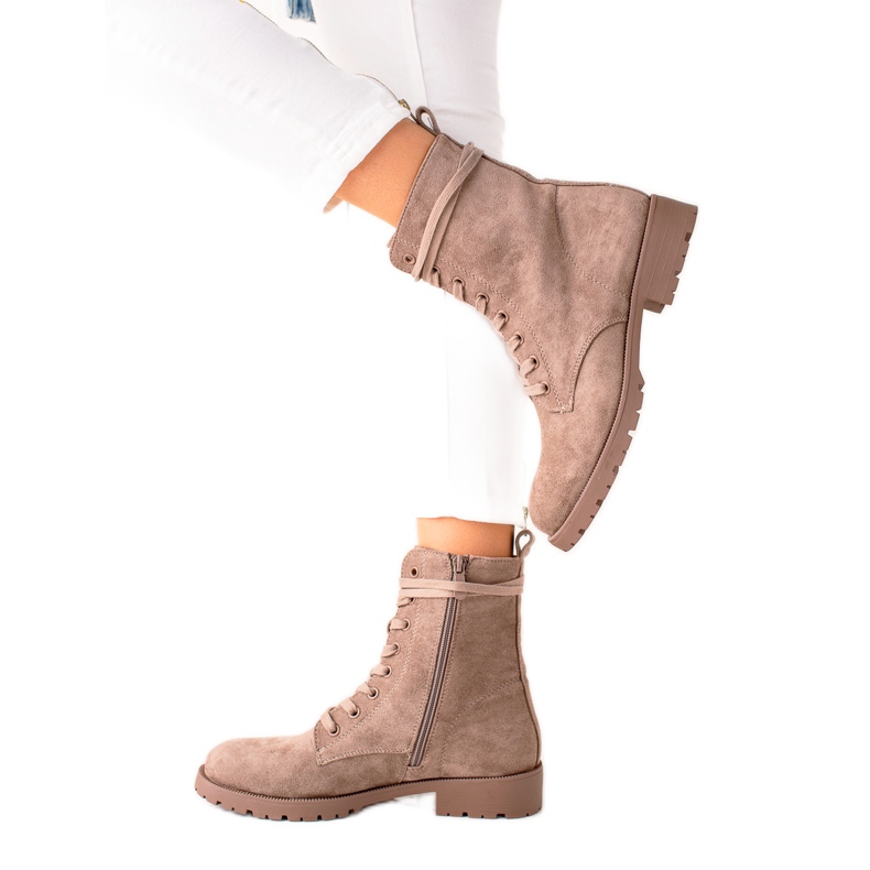 Bestelle Trappeurs en suède beige