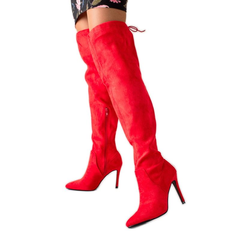 Small Swan Bottes en daim sur un talon haut rouge