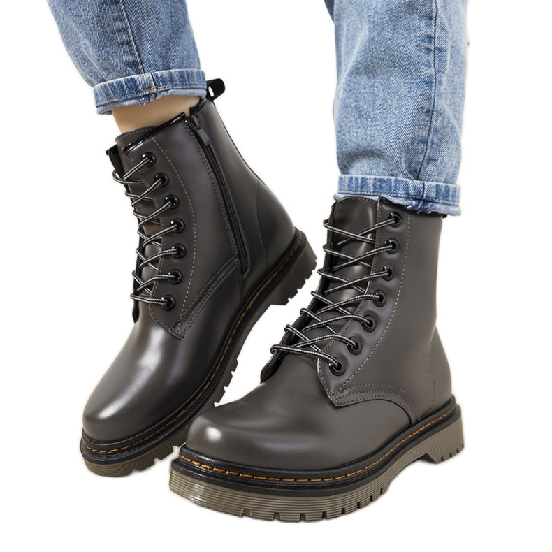 Bottes isolées grises pour femmes de Bruce Bottes isolées grises pour femmes de Bruce