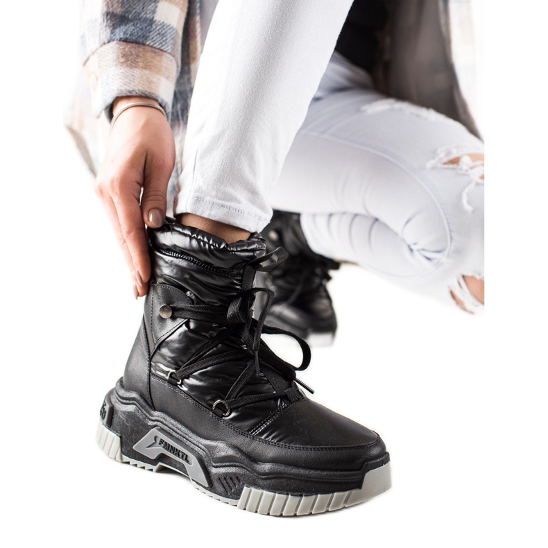 TRENDI Bottes de neige noires à lacets le noir