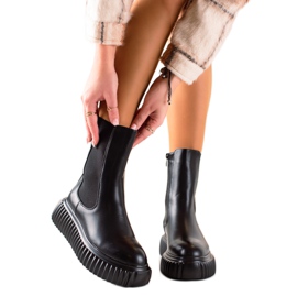 Seastar Bottes sur la plate-forme le noir