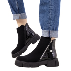 Bottes pour femmes isolées noires d'Eitan le noir