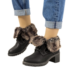 Bottines isolées noires avec fourrure Varrone