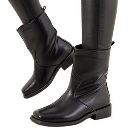 Bottes isolées classiques Lavone noires