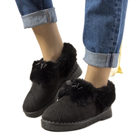 Chaussons noirs avec fourrure isolée Valle