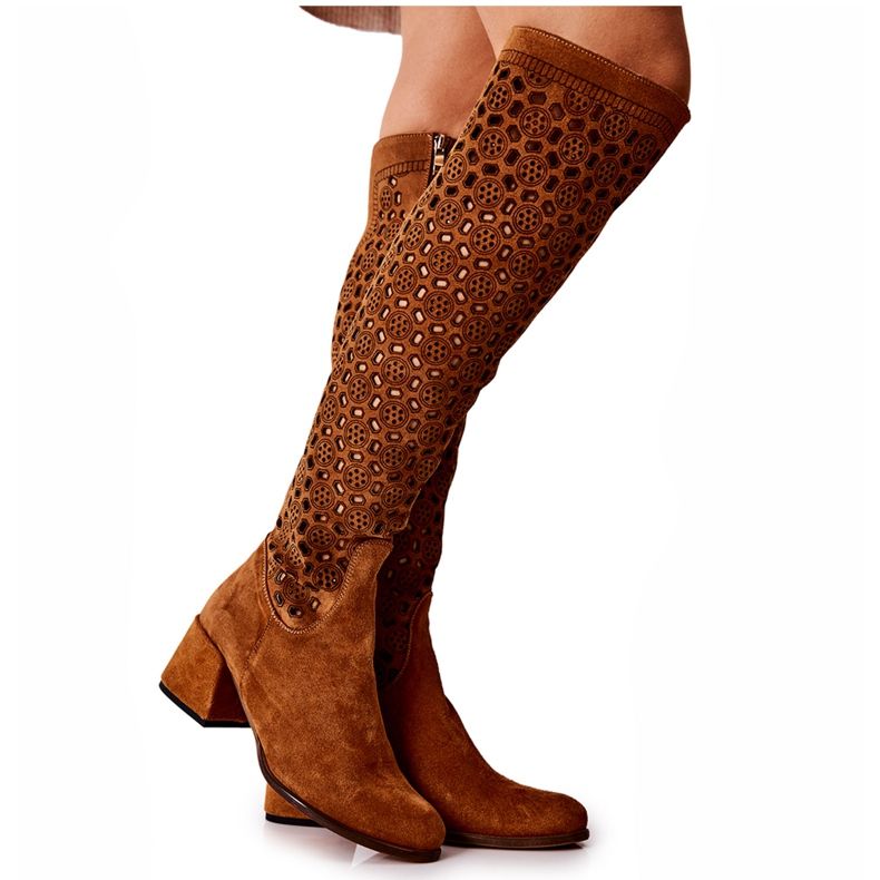 PA2 Bottines Hekilea en daim marron à motif ajouré brun