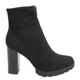 Andrea Noir talons hauts le noir