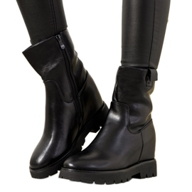 Bottes noires pour femmes sur le talon compensé New Goldies