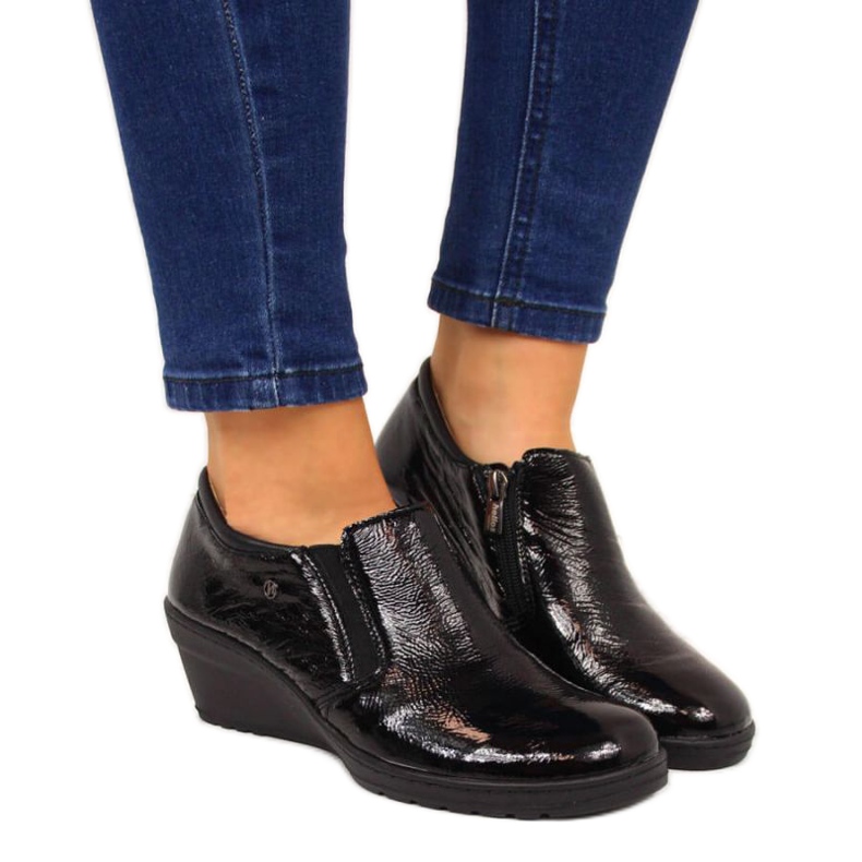 Chaussures en cuir laqué Helios W 389 noir le noir