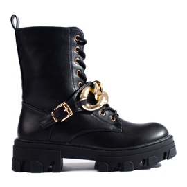 Diamantique Des sacs noirs sur le quai