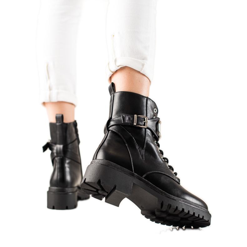 Diamantique Travailleurs élégants avec ornement le noir