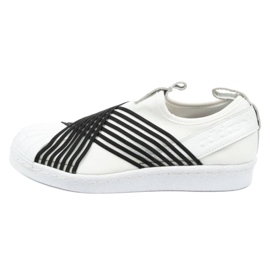 Chaussures Adidas Superstar Slipon Femme CG6013 blanche le noir Chaussures Adidas Superstar Slipon Femme CG6013 blanche le noir