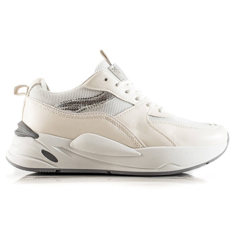 Ideal Shoes Baskets sur la plate-forme blanche