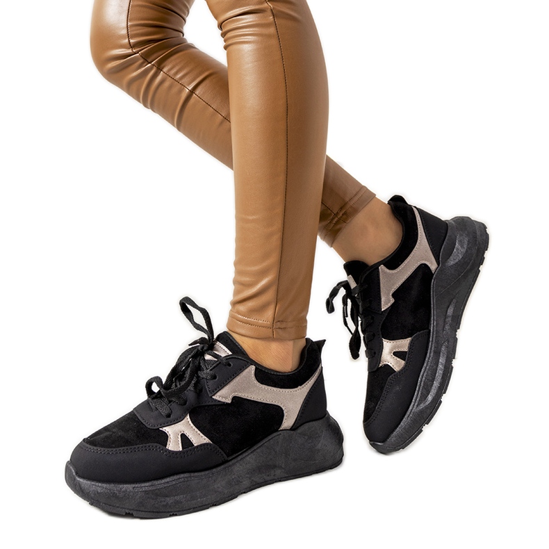 Baskets noires aux accents dorés Davis le noir