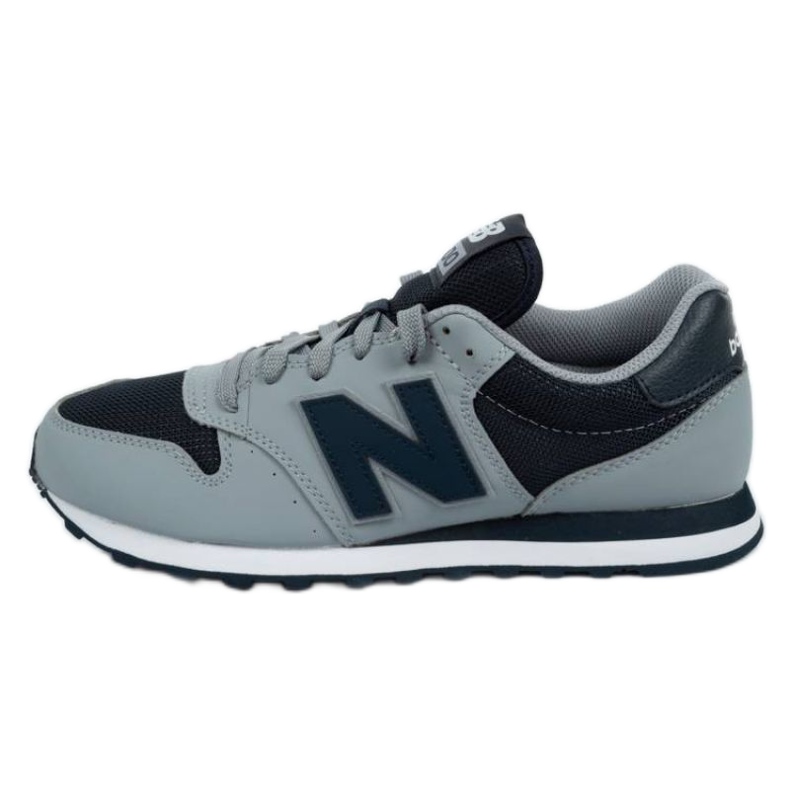 Chaussures New Balance M GM500SSB le noir bleu marin gris