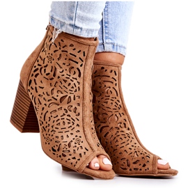 FB1 Bottes Ajourées Sur Un Poteau Chameau Bretagne brun