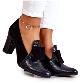 PA2 Escarpins en daim noirs Kathleen en peau de serpent