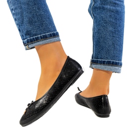 Ballerines noires à motif ajouré Negrete le noir