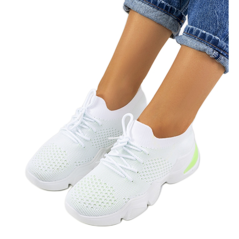 Baskets de sport blanches et vertes