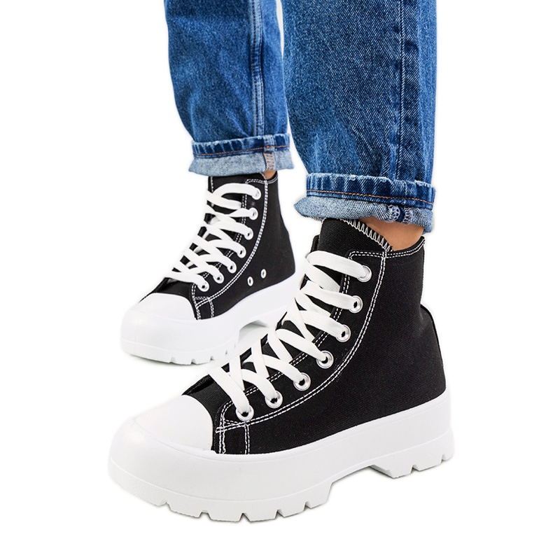 Baskets noires sur semelle haute Berrios le noir