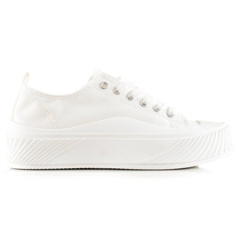 Seastar Baskets blanches sur la plate-forme