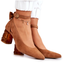 Escarpin Daim Avec Nœud Maciejka 05059-29 Marron brun Escarpin Daim Avec Nœud Maciejka 05059-29 Marron brun