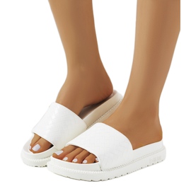 Chaussons blancs sur la plateforme Big Star HH274683 blanche