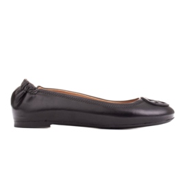 Marco Shoes Ballerines avec une décoration en cuir plat le noir
