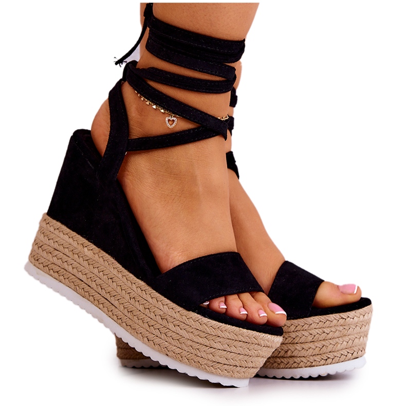 FW1 Sandales noires légères et nouées sur un talon compensé Marriett le noir FW1 Sandales noires légères et nouées sur un talon compensé Marriett le noir