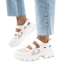 Baskets blanches à semelle tracteur Djurs