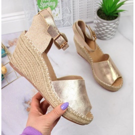 Sandales espadrilles sur le talon compensé eVento W EVE68A or d'or
