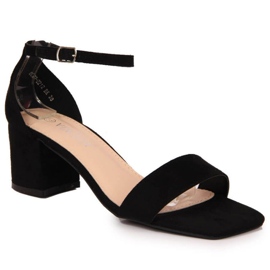 Sandales noires sur le poste Vinceza W JAN107A