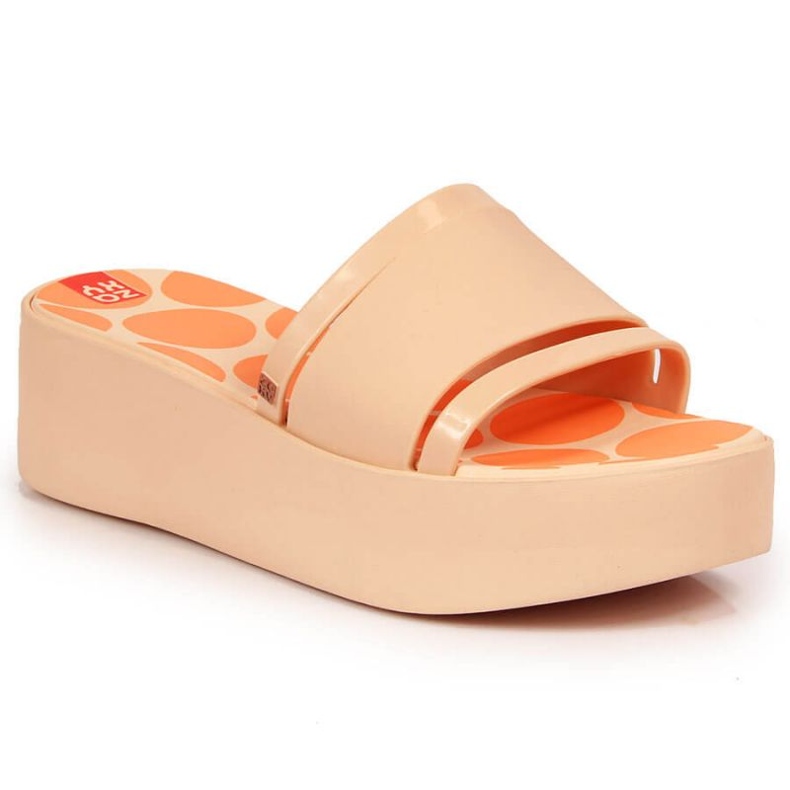 Chaussons en caoutchouc sur la plateforme Zaxy W INT1708A nude rose