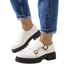 Chaussures Valks vernies beiges
