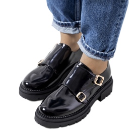 Chaussures Valks laquées noires le noir