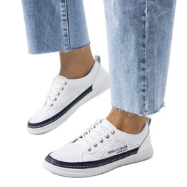 Baskets en cuir blanc Valeska bleu marine