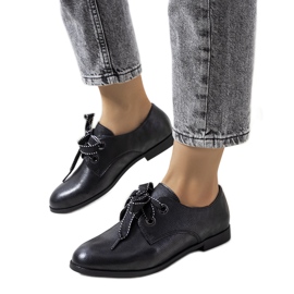 Chaussures Koren en cuir noir le noir