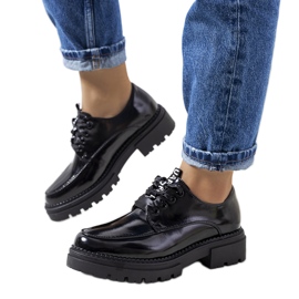 Chaussures laquées noires d'Aike le noir