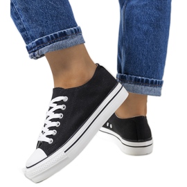 Baskets noires sur la plateforme Wessel