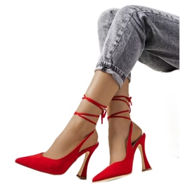 Escarpins à lacets rouges sur le poteau Lotti Escarpins à lacets rouges sur le poteau Lotti