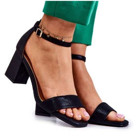 Vinceza Sandales pour femmes à la mode sur un talon noir Lucida