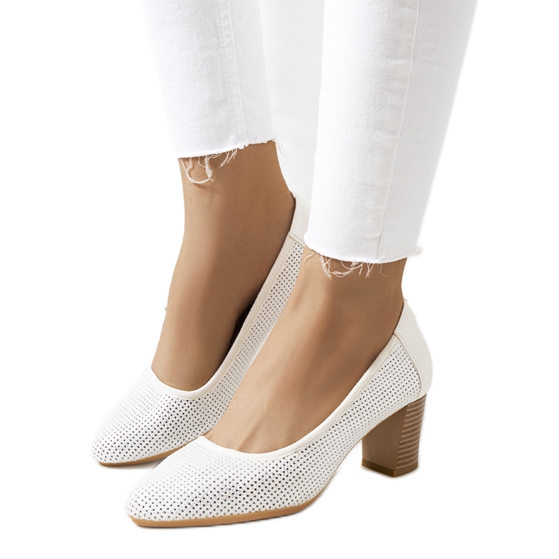 Escarpins blancs ajourés Pelders blanche argent Escarpins blancs ajourés Pelders blanche argent
