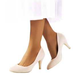 Escarpins beiges sur talon Maron Escarpins beiges sur talon Maron