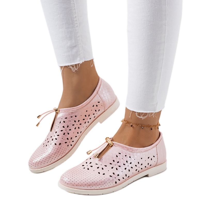 Chaussures ajourées rose pâle